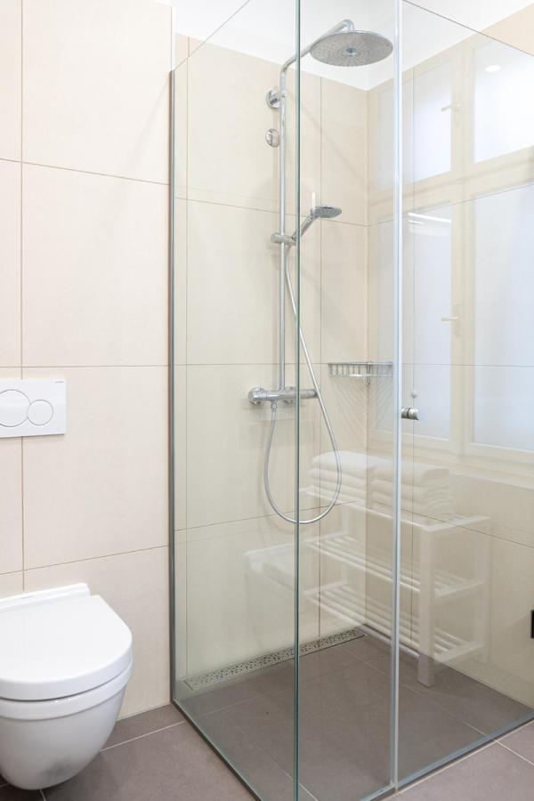 Modern 3 Room Apartment In A Prime Location Wien Exterior foto